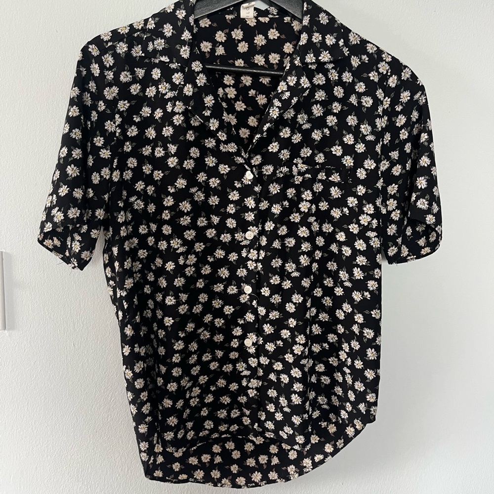 Black pattern button down - Picture 3 of 4